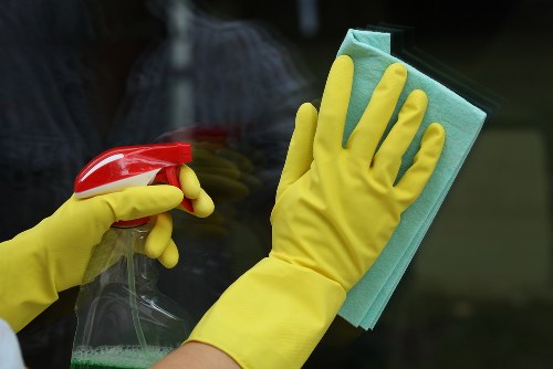 Curtain cleaning service for SW2 homes and flats